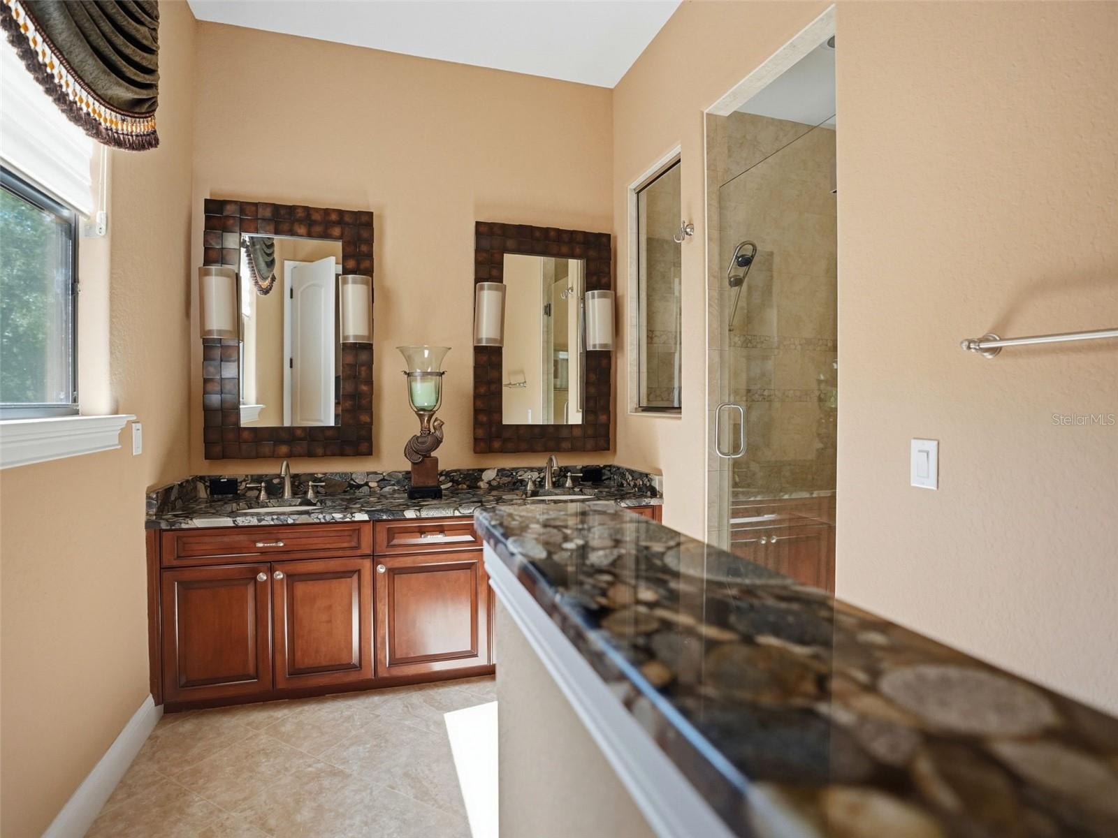 Upstairs Ensuite Bathroom