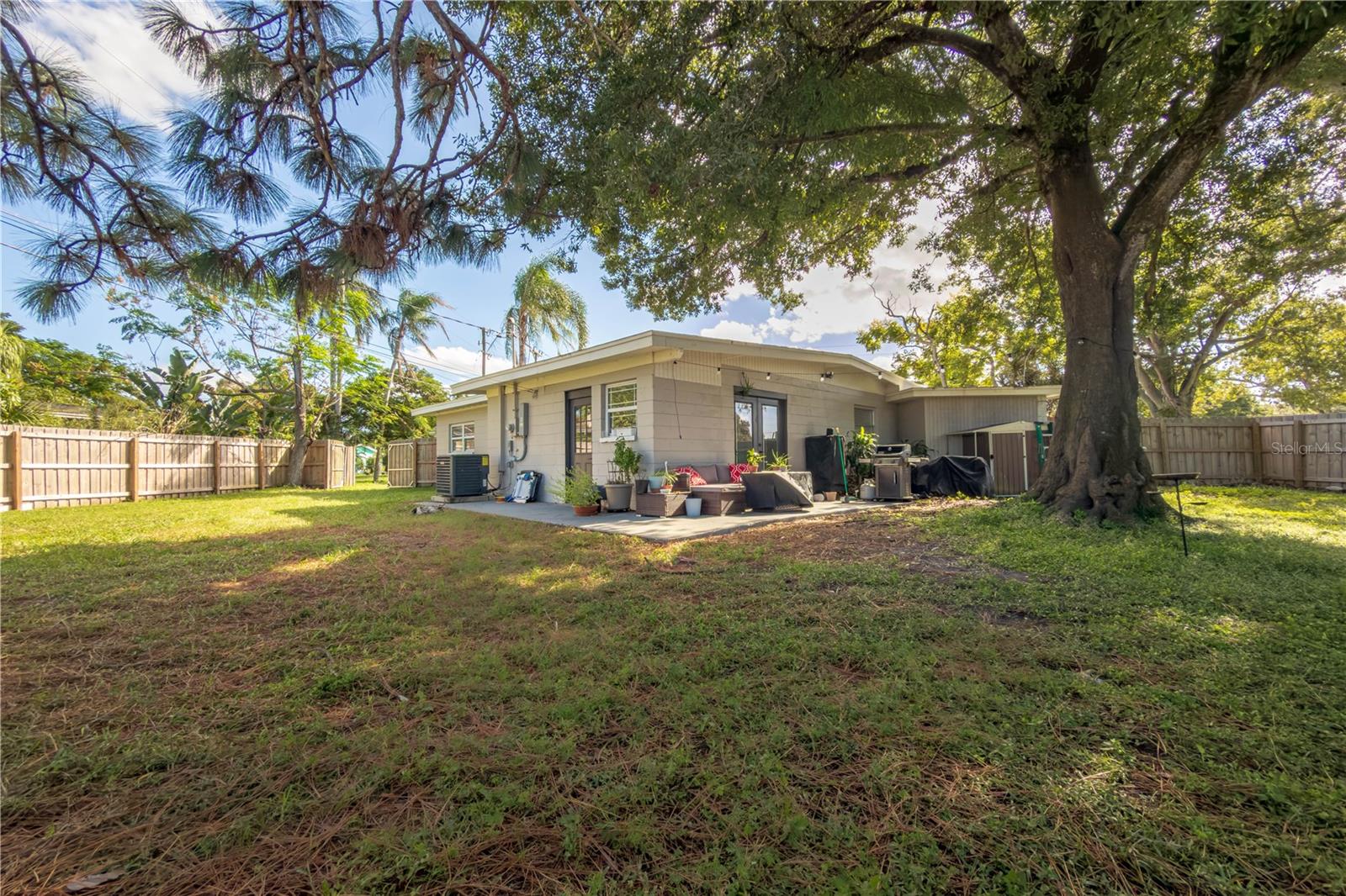 8485 PELICAN LANE, Seminole, FL 33777