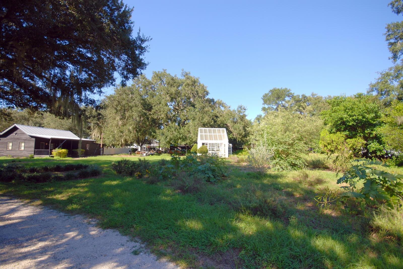 13022 E WHEELER ROAD, Dover, FL 33527