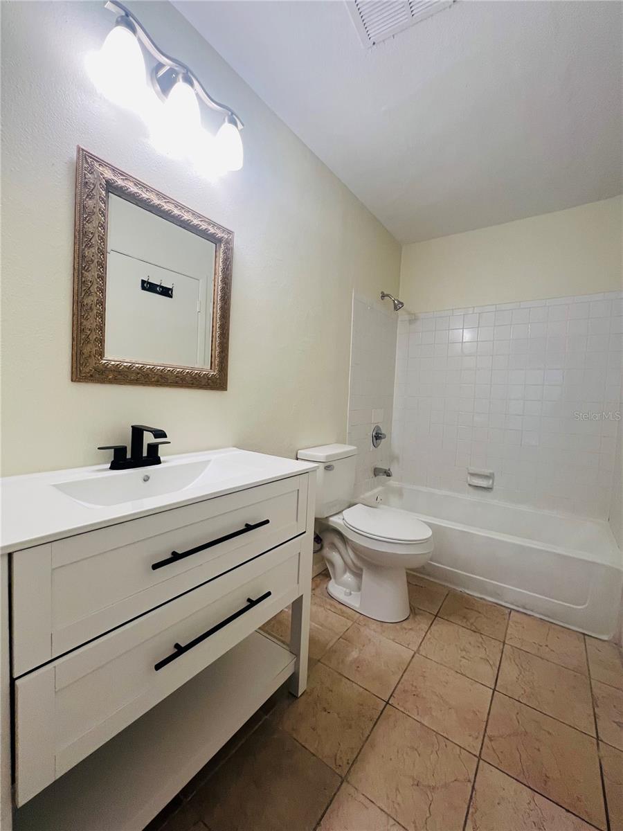 8609 MALLARD RESERVE DRIVE, #102, Tampa, FL 33614