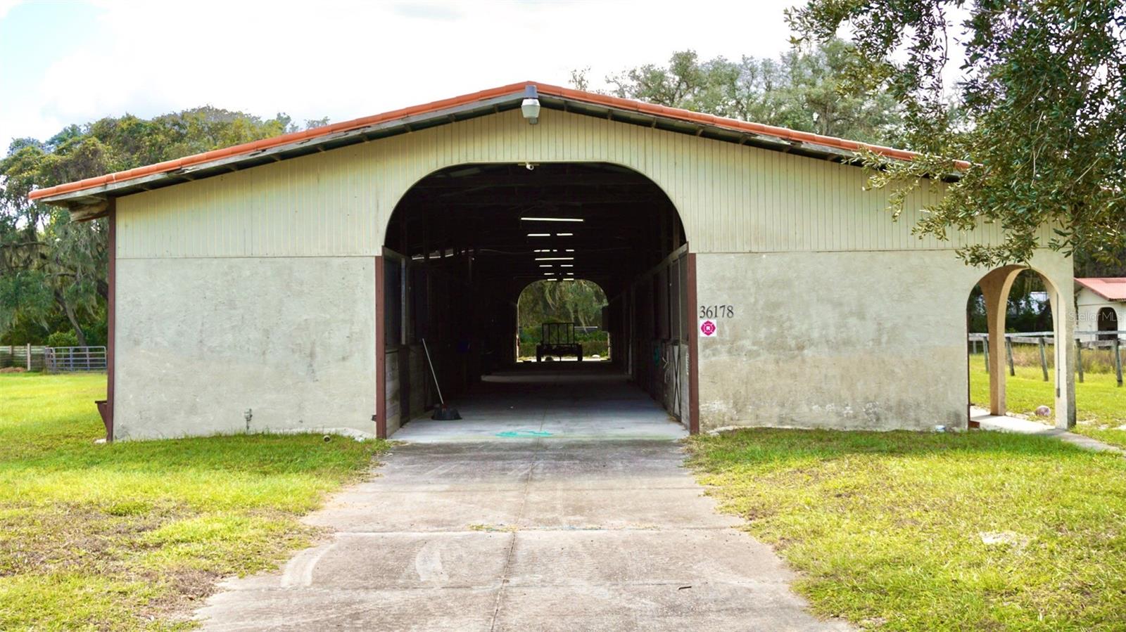 Enormous main barn entry