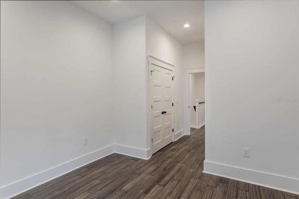 904 E OSBORNE AVENUE, #1, Tampa, FL 33603