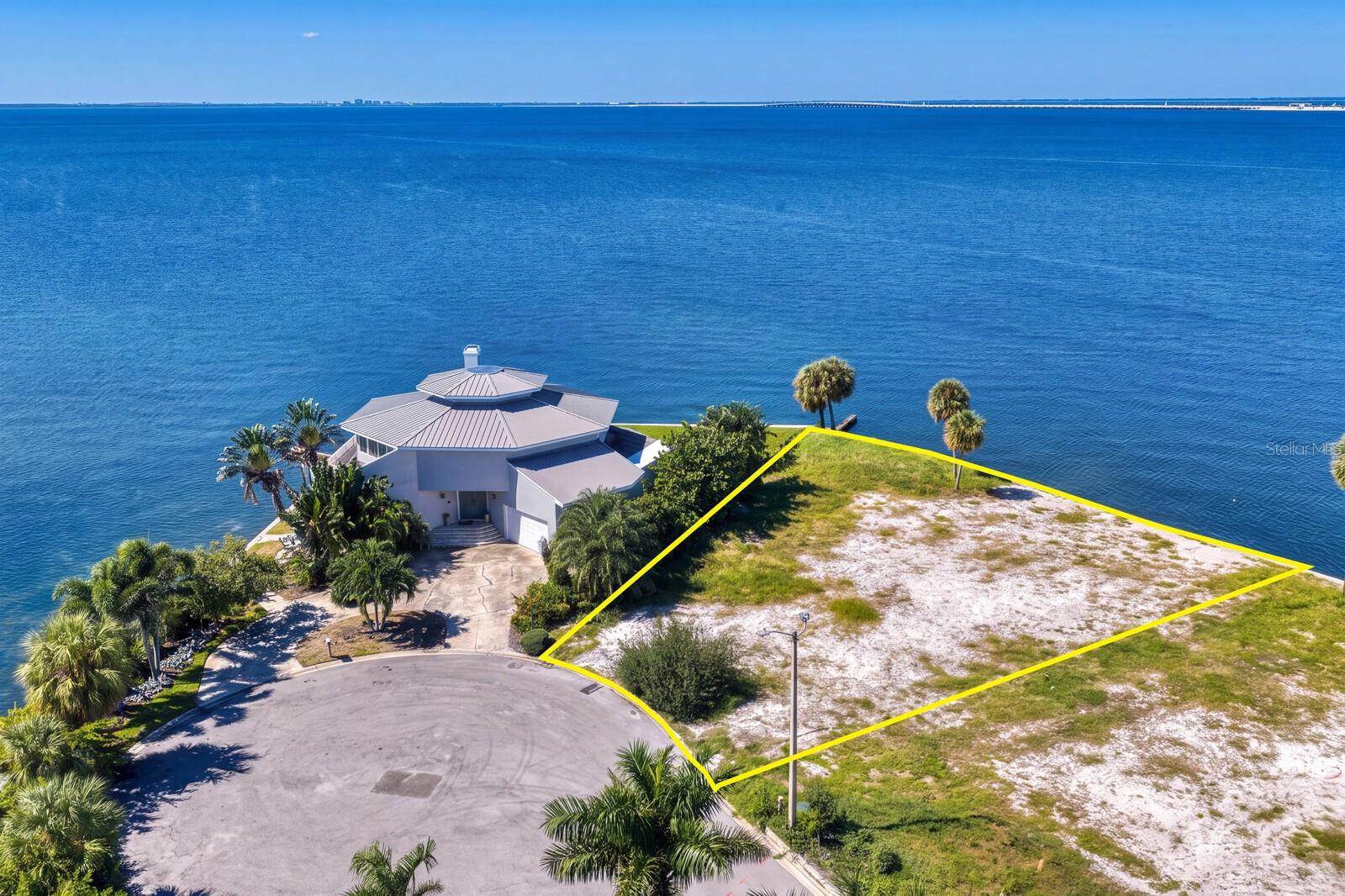 5033 W SAN MIGUEL STREET, Tampa, FL 33629