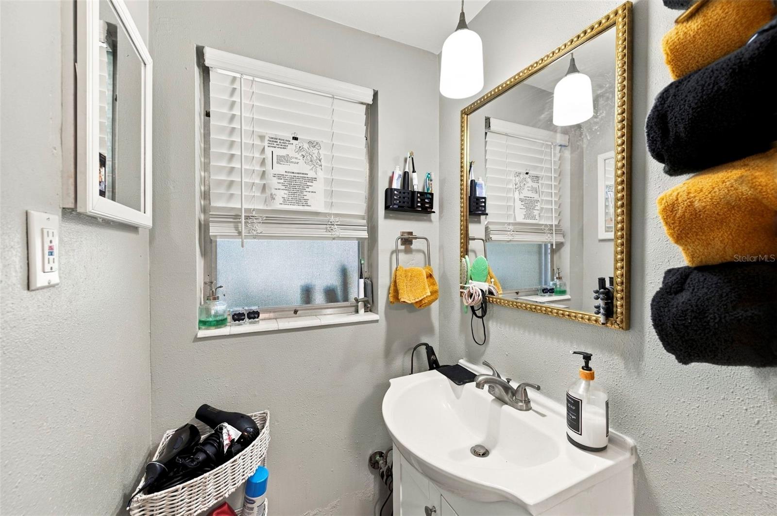 5105 W COUNTRY CLUB DRIVE, Sarasota, FL 34243