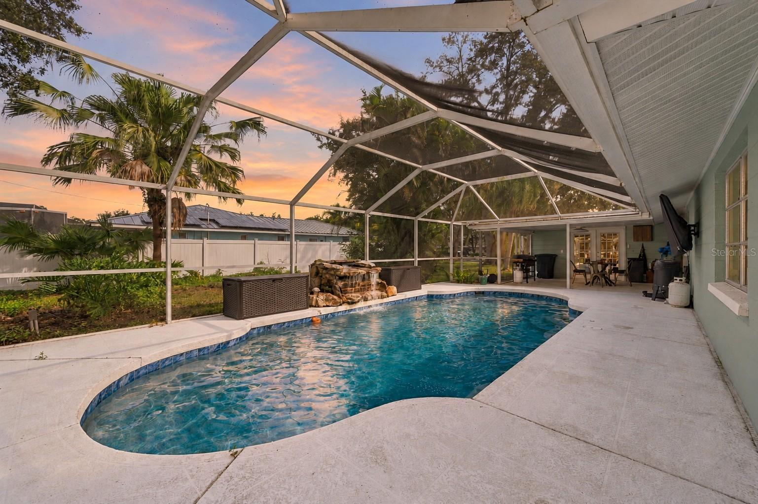5105 W COUNTRY CLUB DRIVE, Sarasota, FL 34243 5105 W COUNTRY CLUB DRIVE, Sarasota, FL 34243