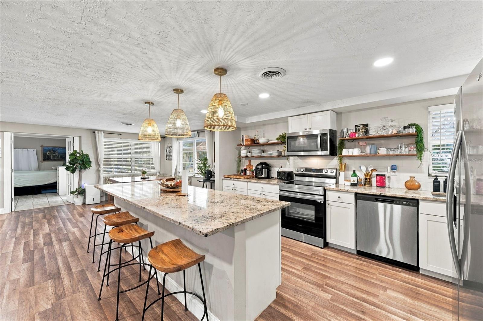 5105 W COUNTRY CLUB DRIVE, Sarasota, FL 34243