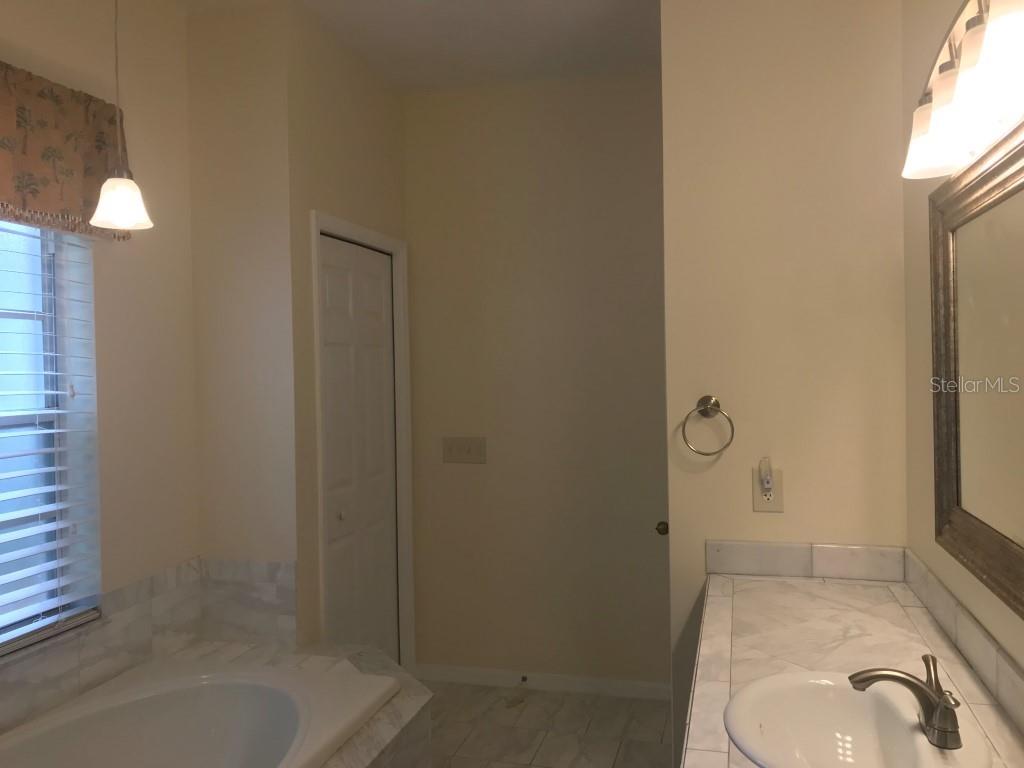 10409 MULLIGAN COURT, Tampa, FL 33647