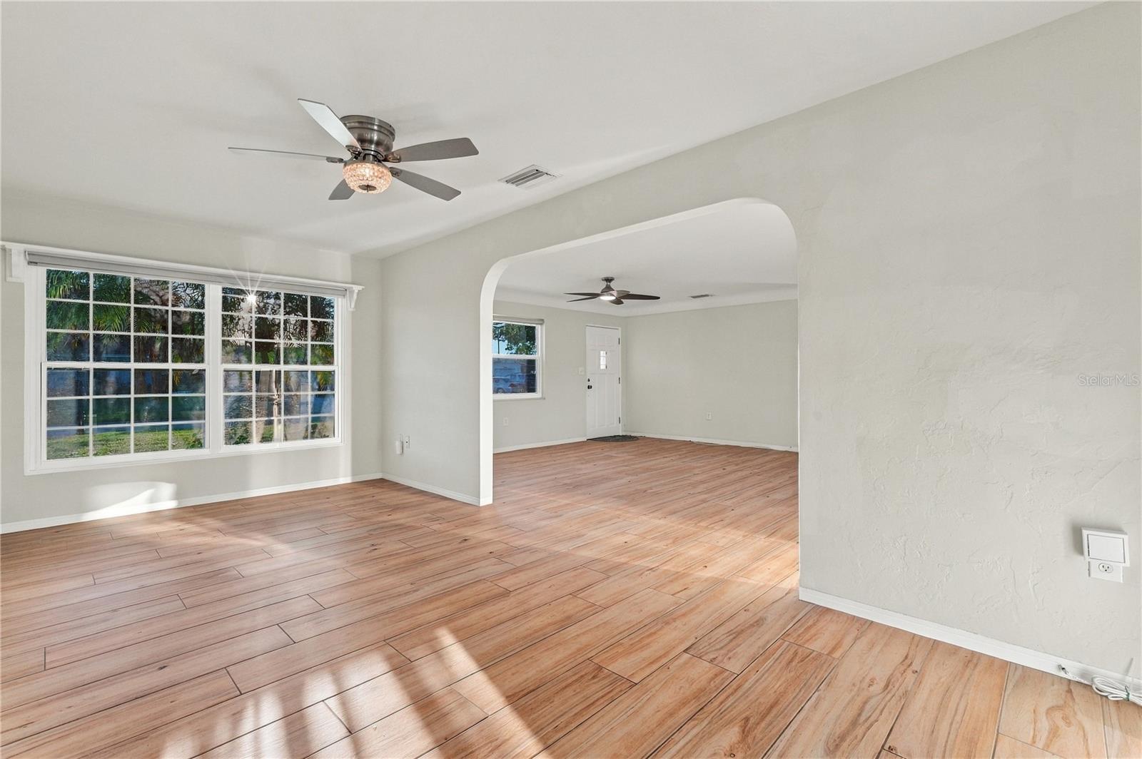 4822 60TH WAY N, Kenneth City, FL 33709