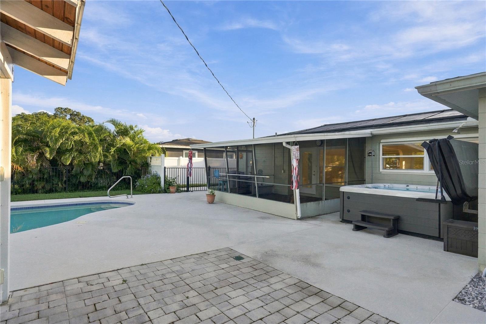 4822 60TH WAY N, Kenneth City, FL 33709