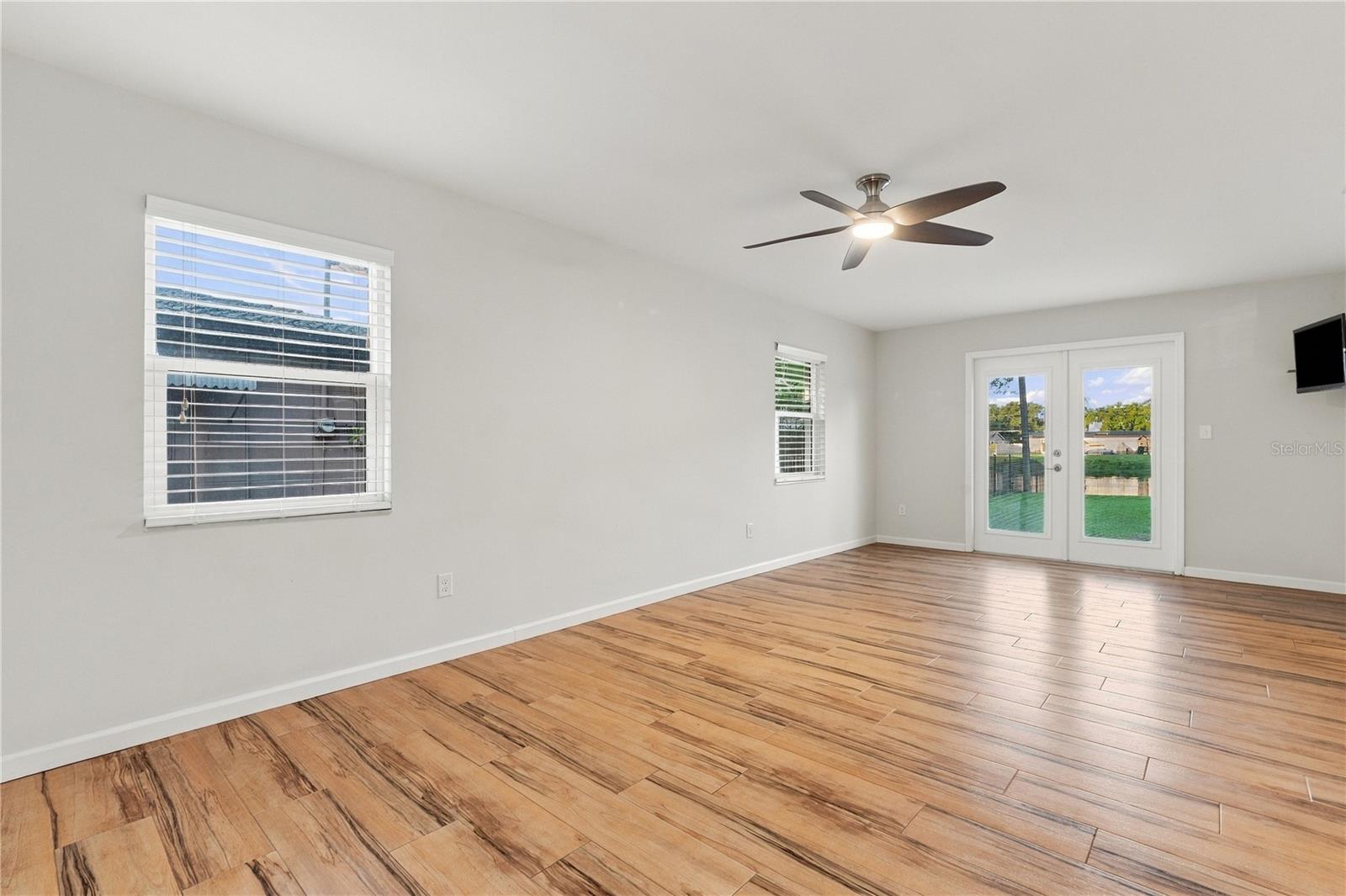 4822 60TH WAY N, Kenneth City, FL 33709