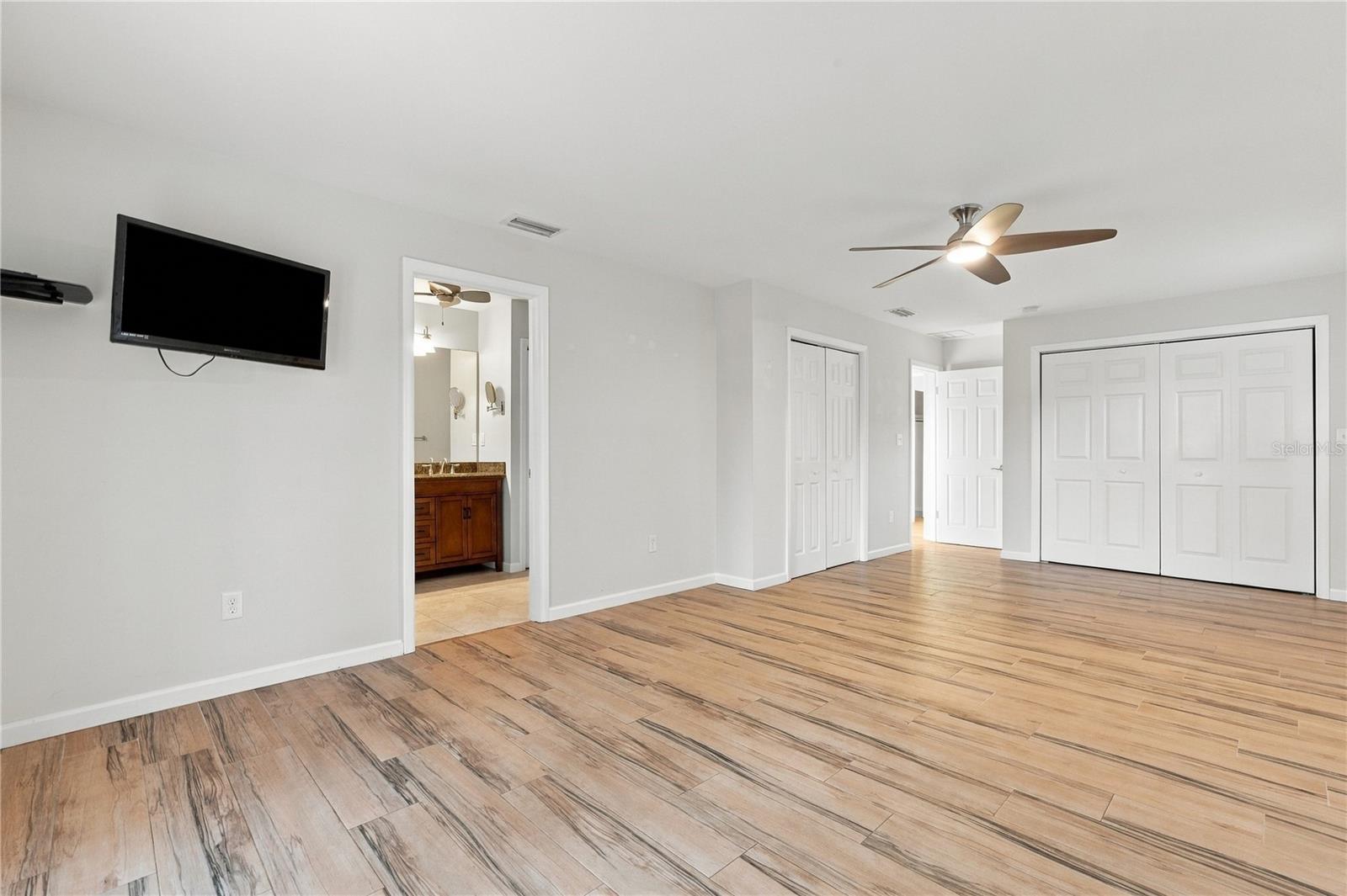 4822 60TH WAY N, Kenneth City, FL 33709