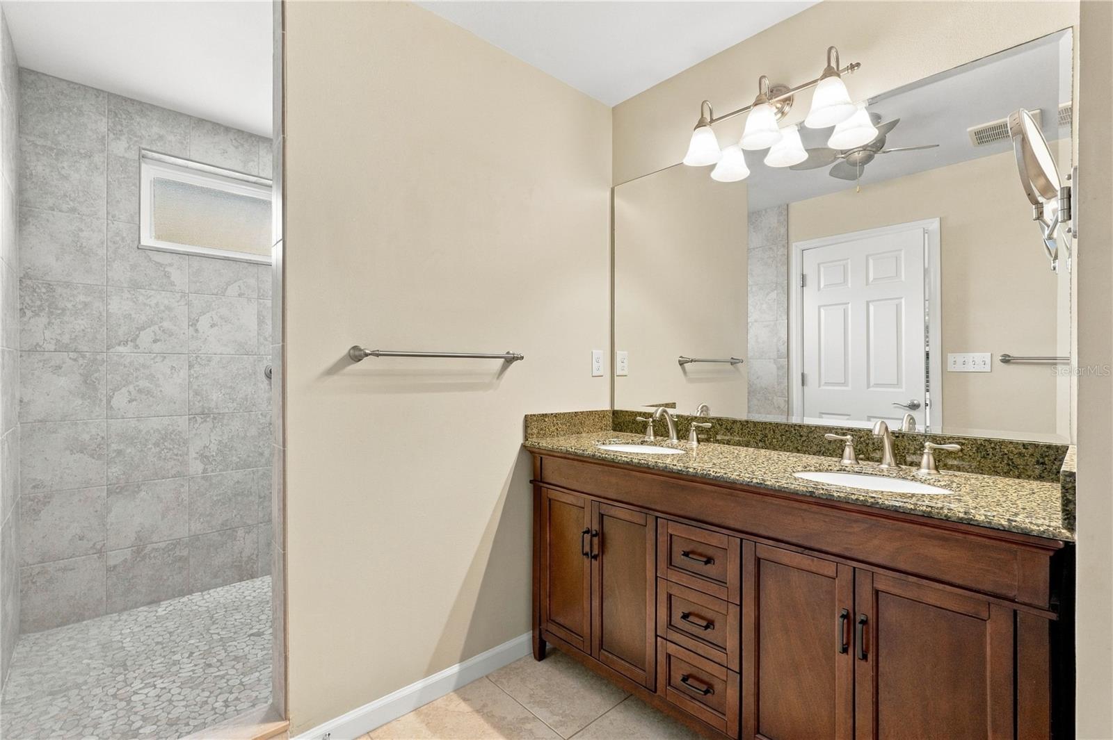 4822 60TH WAY N, Kenneth City, FL 33709