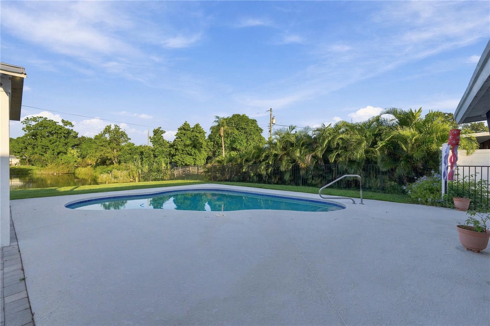 4822 60TH WAY N, Kenneth City, FL 33709
