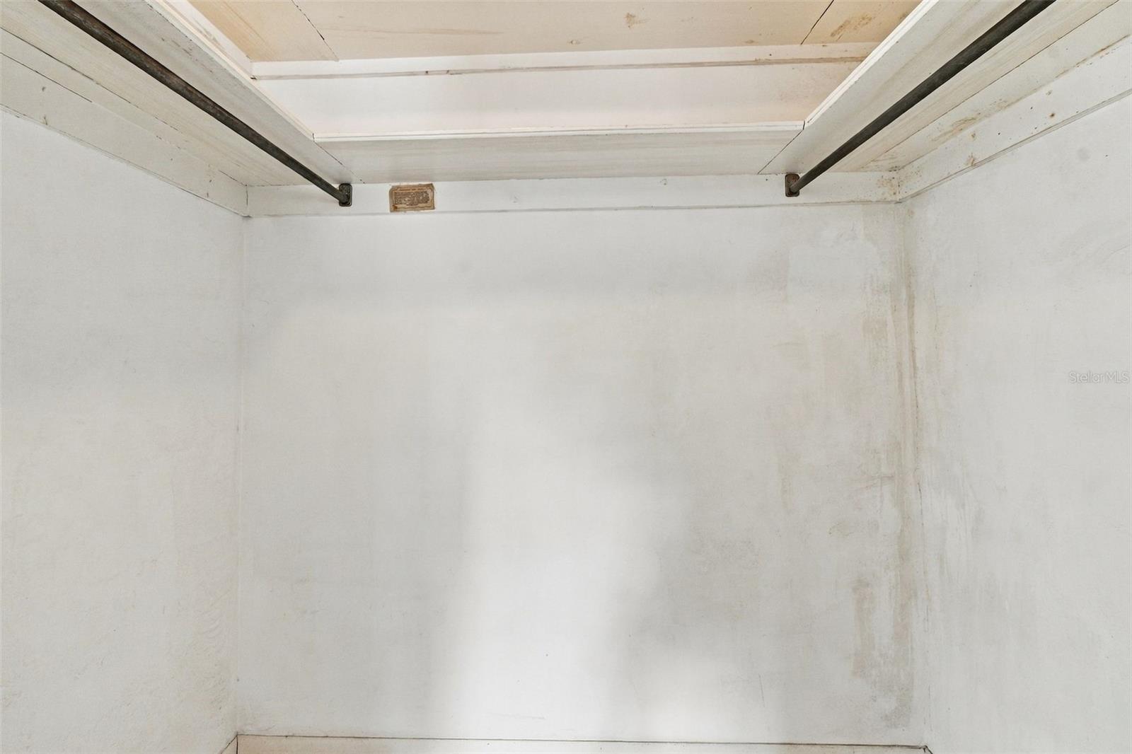 Walk in-closet