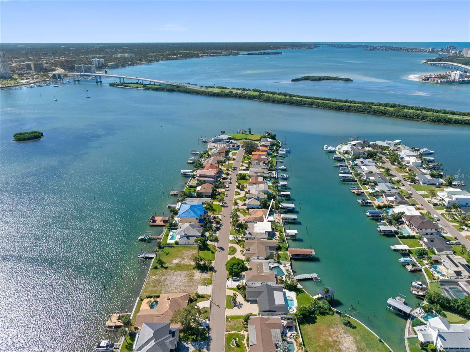 68 S WINDWARD ISLAND W, Clearwater Beach, FL 33767