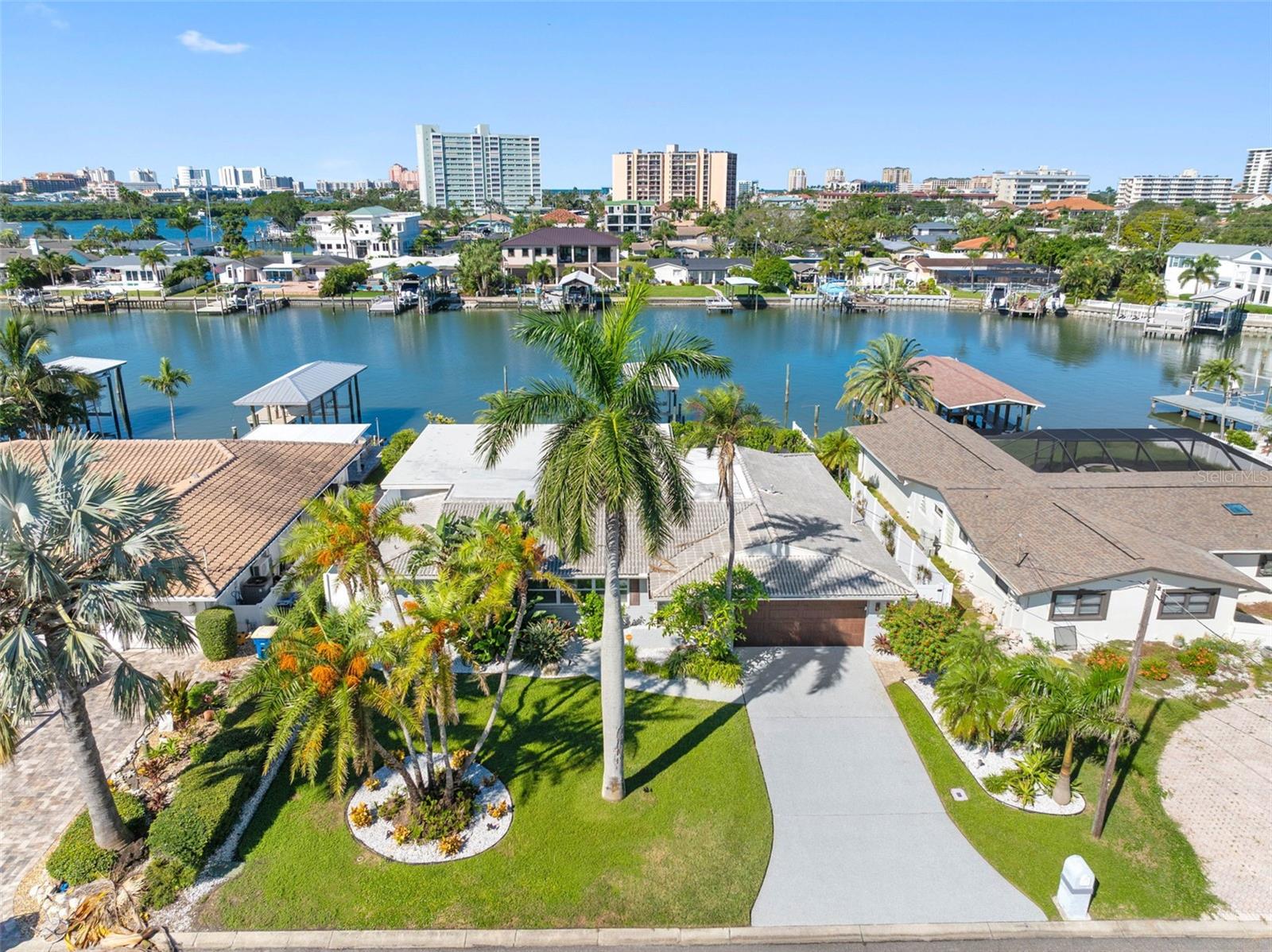 68 S WINDWARD ISLAND W, Clearwater Beach, FL 33767