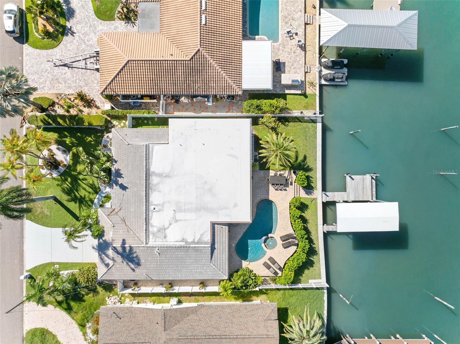 68 S WINDWARD ISLAND W, Clearwater Beach, FL 33767