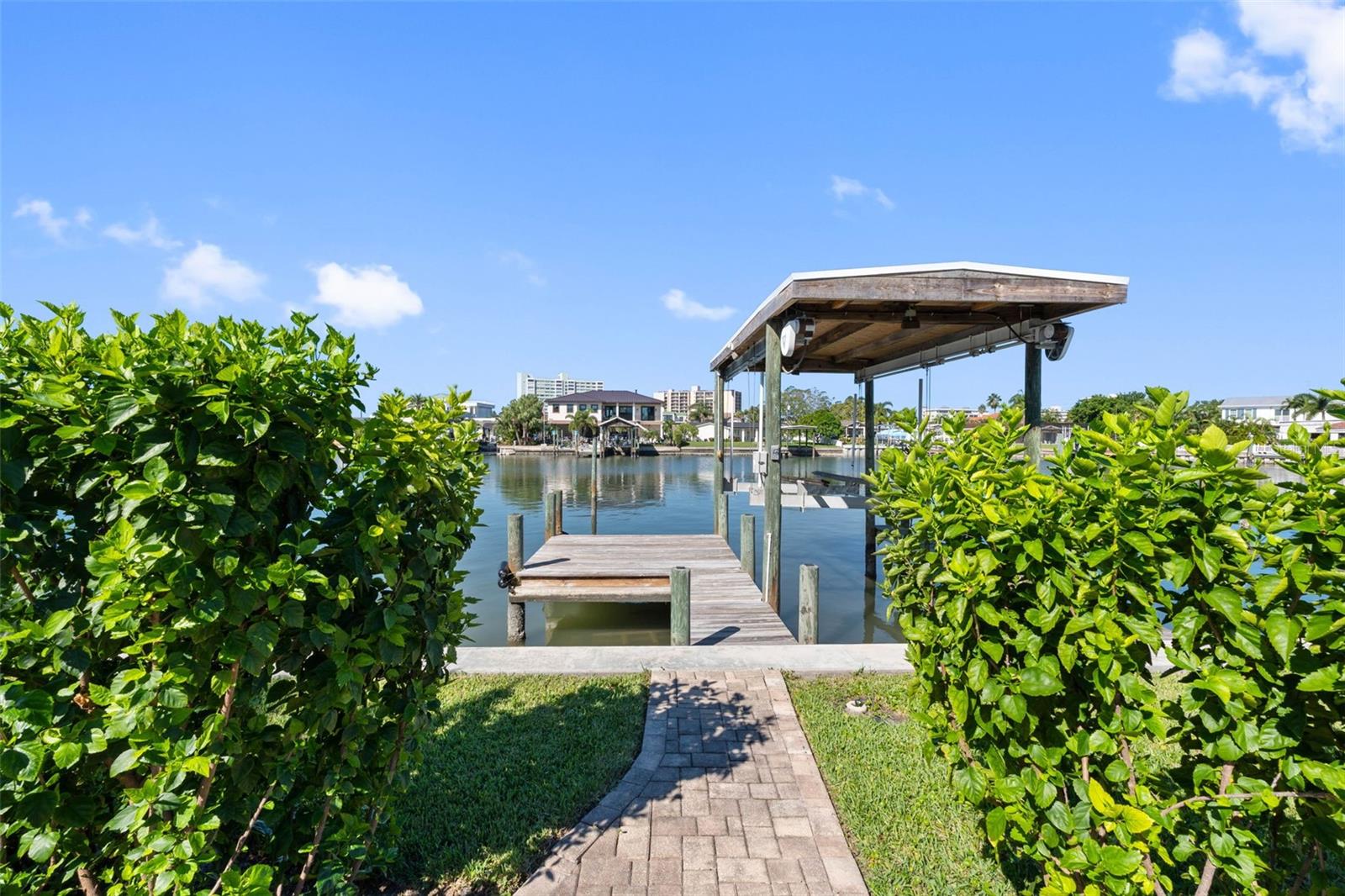 68 S WINDWARD ISLAND W, Clearwater Beach, FL 33767