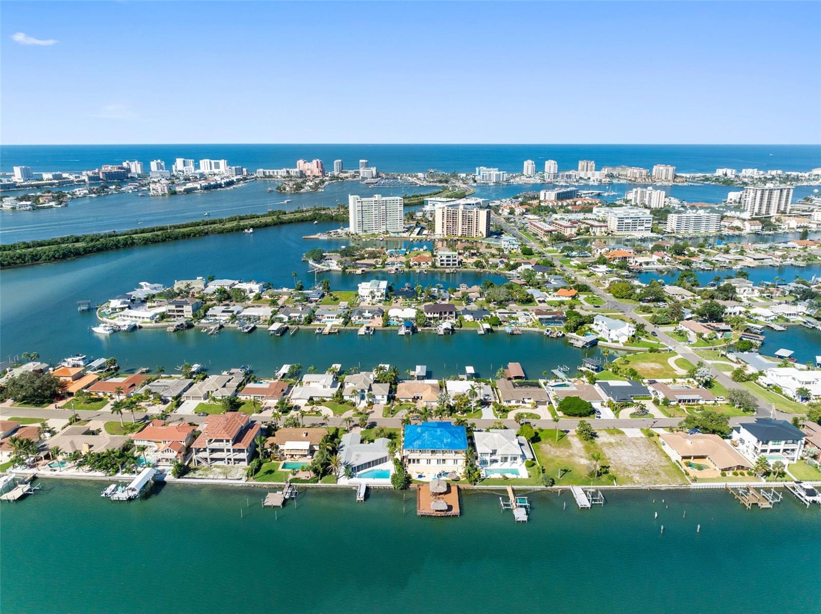 68 S WINDWARD ISLAND W, Clearwater Beach, FL 33767