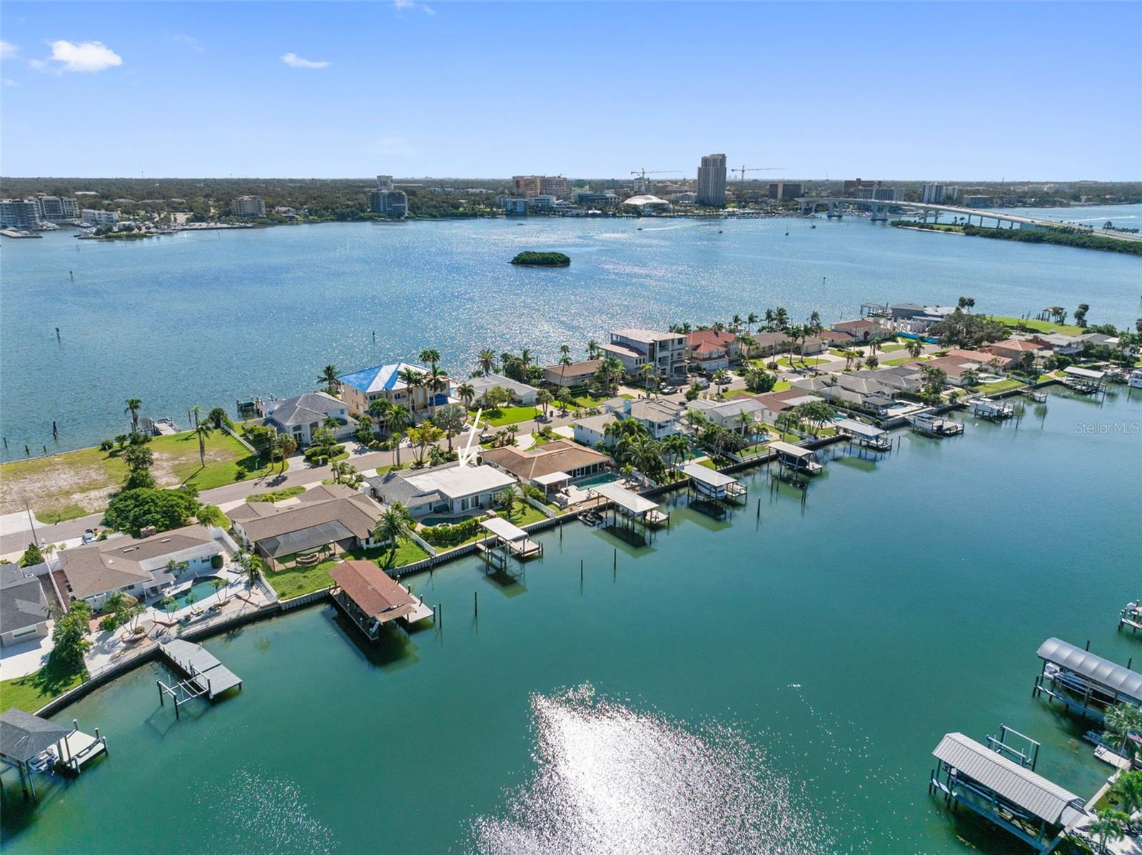 68 S WINDWARD ISLAND W, Clearwater Beach, FL 33767