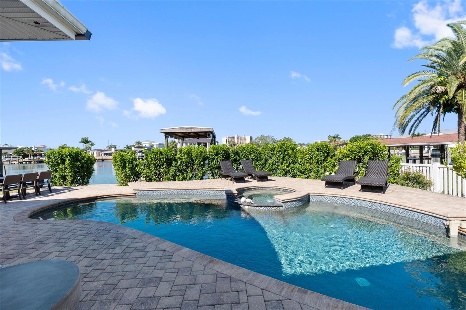 68 S WINDWARD ISLAND W, Clearwater Beach, FL 33767