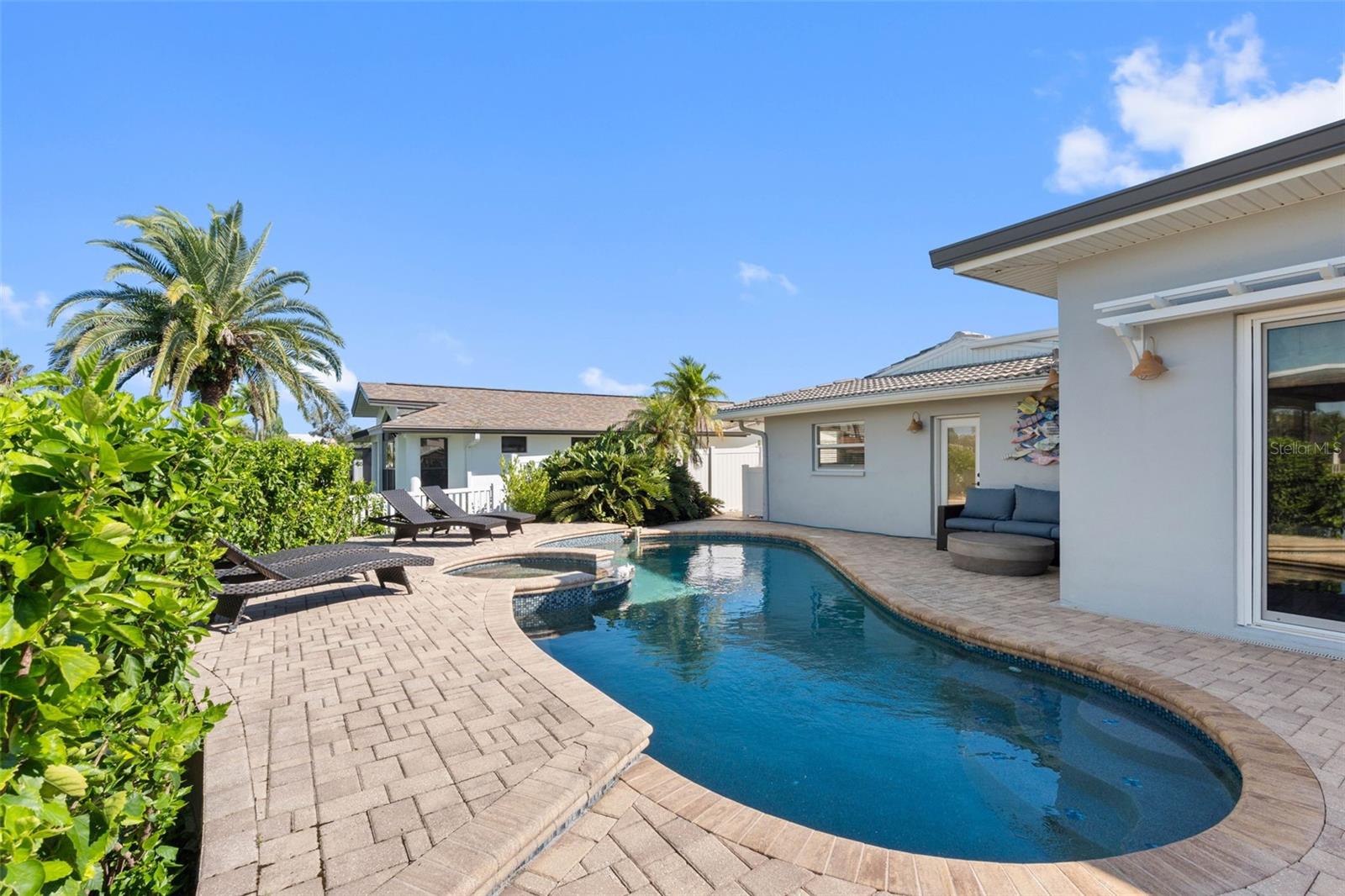 68 S WINDWARD ISLAND W, Clearwater Beach, FL 33767