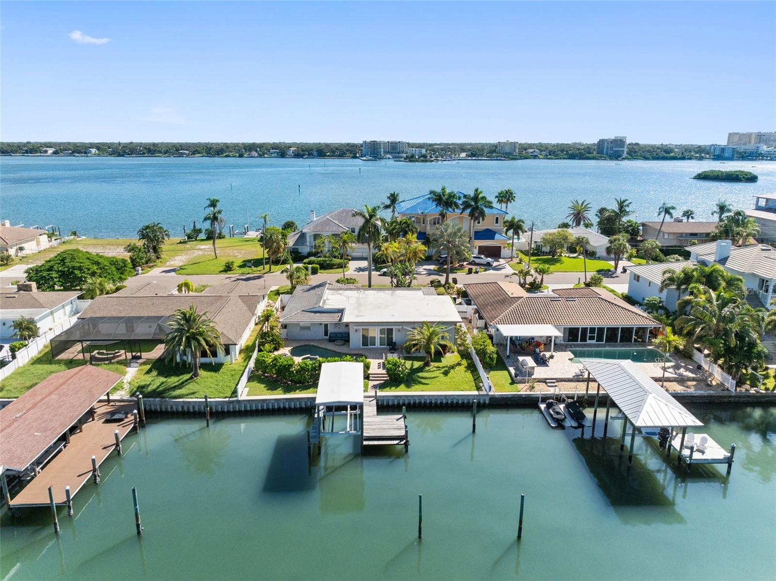 68 S WINDWARD ISLAND W, Clearwater Beach, FL 33767