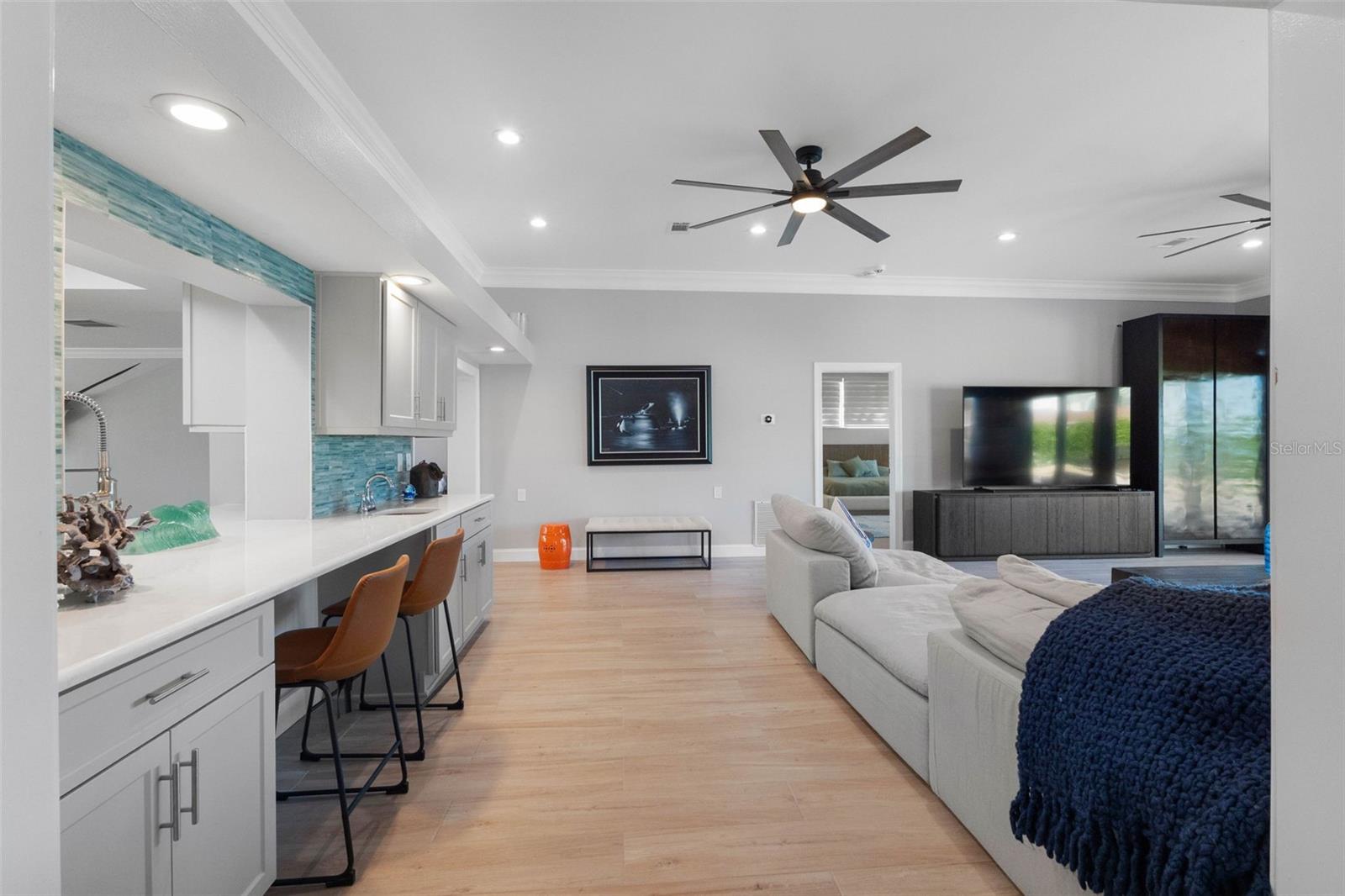 68 S WINDWARD ISLAND W, Clearwater Beach, FL 33767