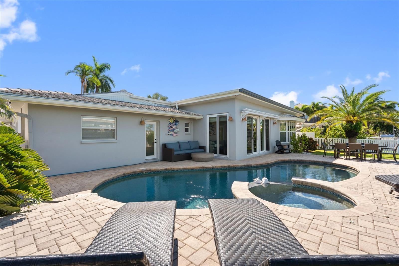 68 S WINDWARD ISLAND W, Clearwater Beach, FL 33767