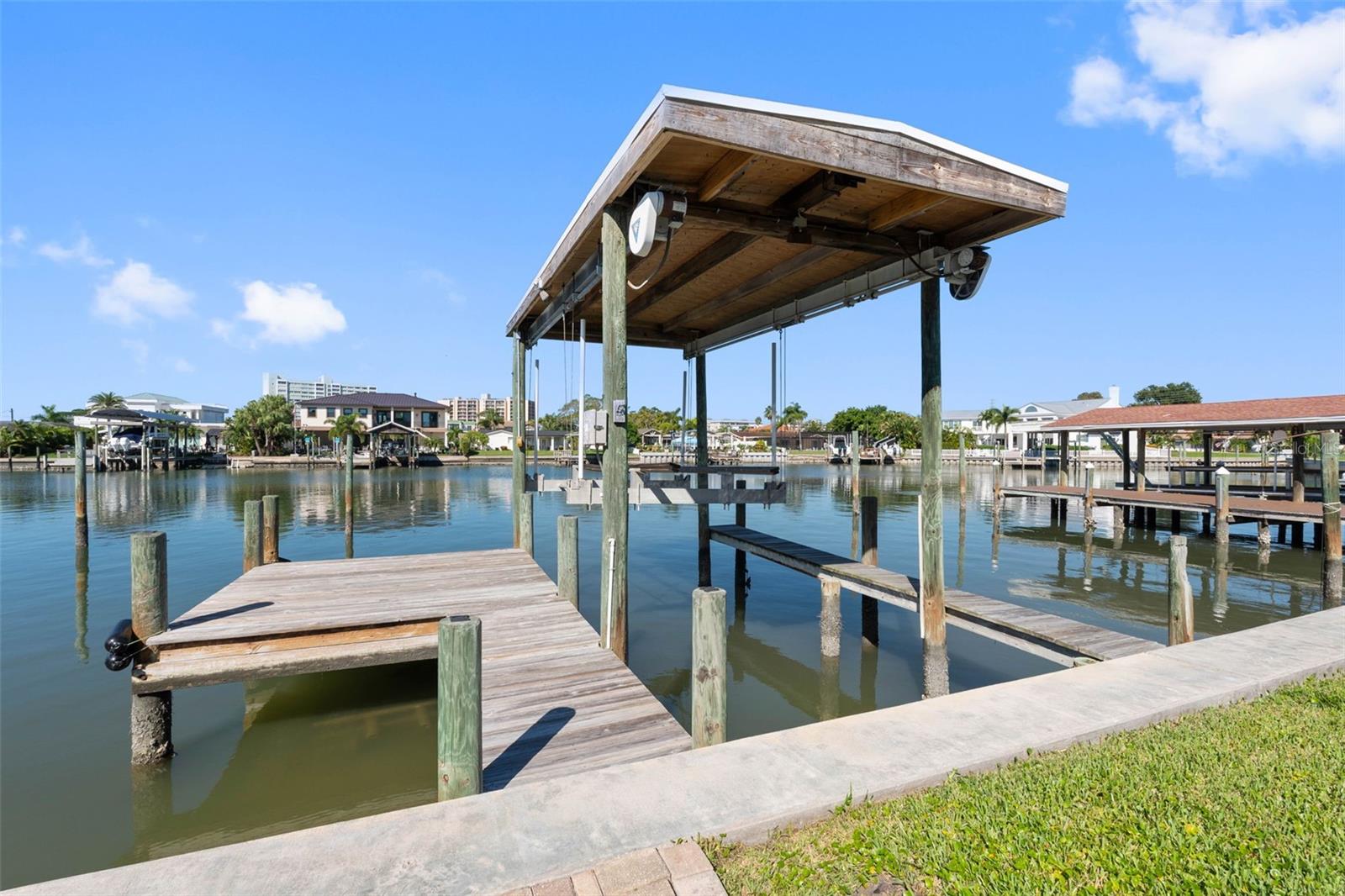 68 S WINDWARD ISLAND W, Clearwater Beach, FL 33767
