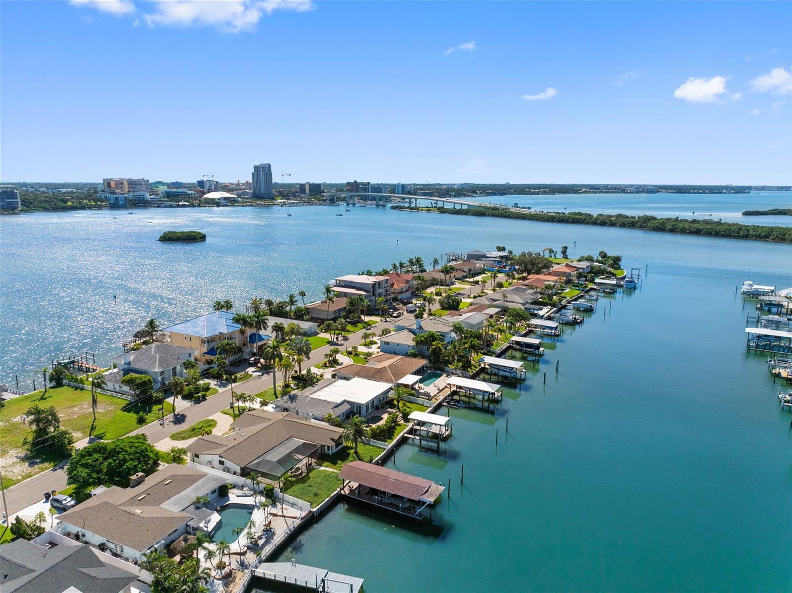 68 S WINDWARD ISLAND W, Clearwater Beach, FL 33767