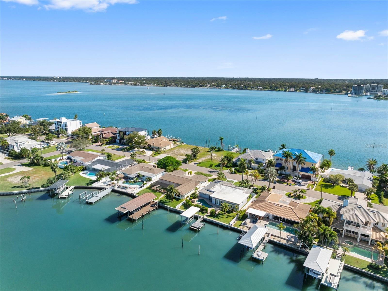68 S WINDWARD ISLAND W, Clearwater Beach, FL 33767