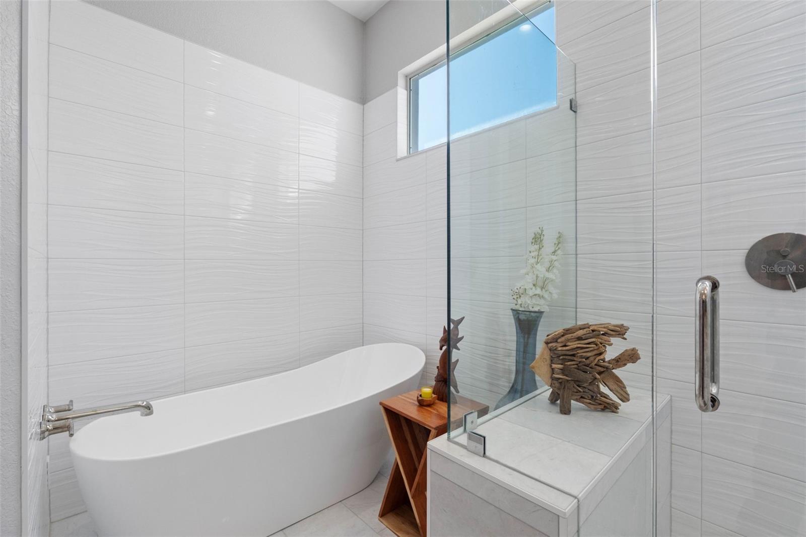 68 S WINDWARD ISLAND W, Clearwater Beach, FL 33767