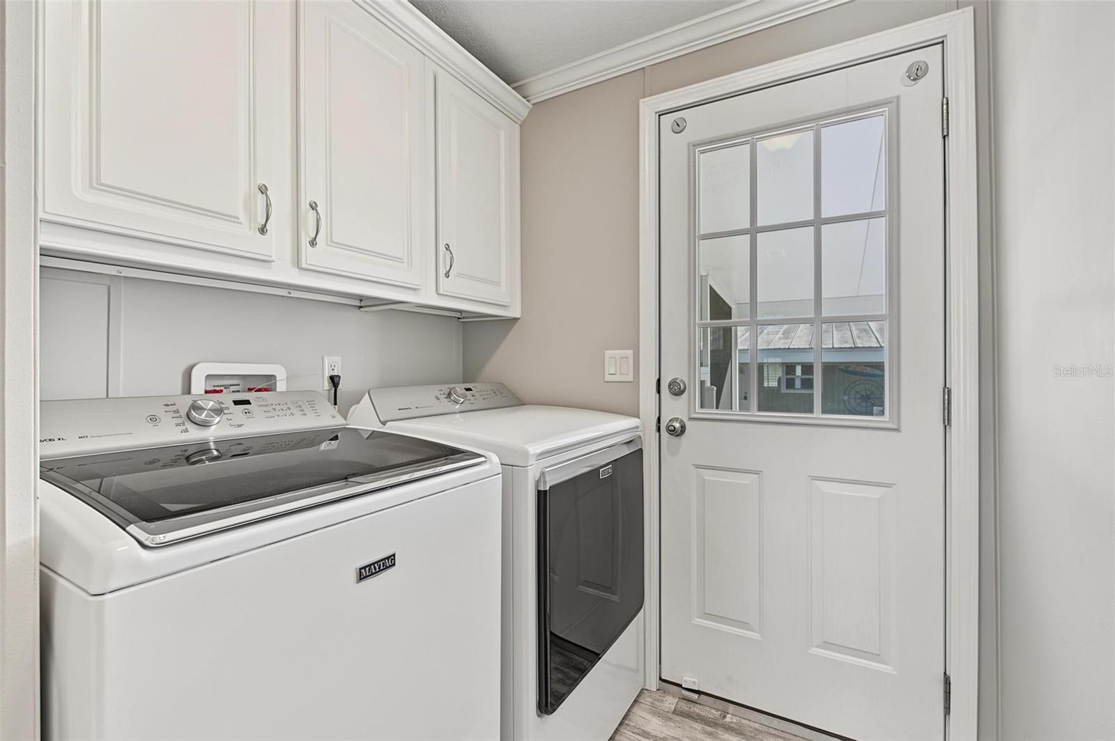 Enclosed laundry room