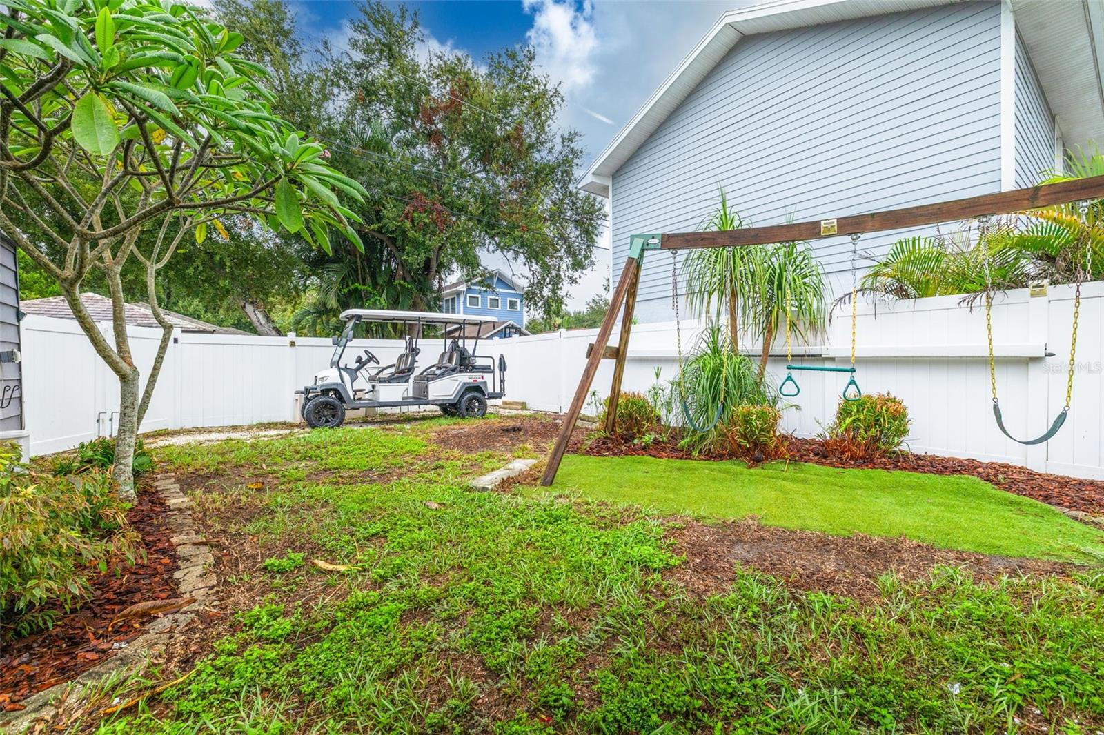 729 26TH AVENUE N, St Petersburg, FL 33704