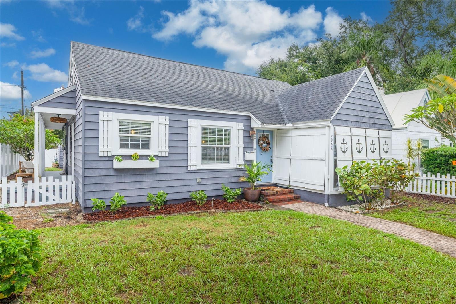 729 26TH AVENUE N, St Petersburg, FL 33704