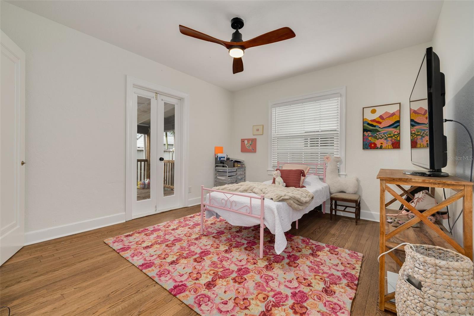 729 26TH AVENUE N, St Petersburg, FL 33704