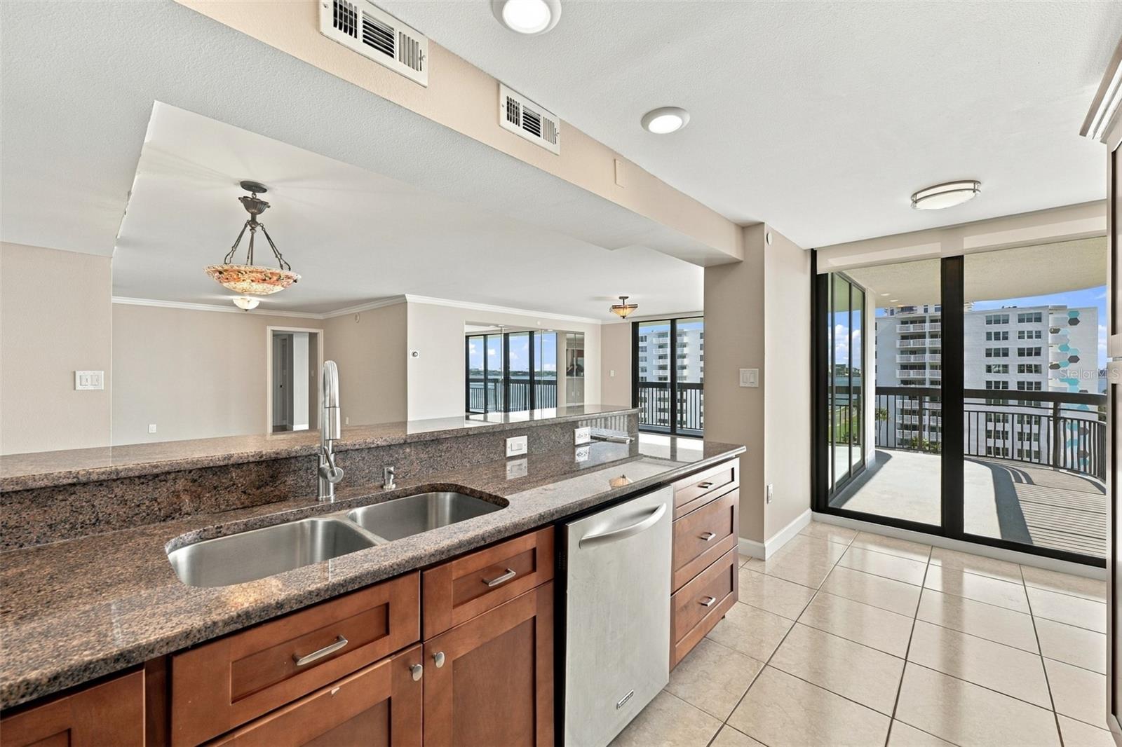 2413 BAYSHORE BOULEVARD, #1005, Tampa, FL 33629