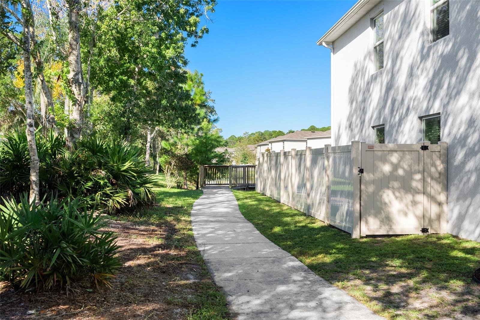 Pathway to Boardwalk