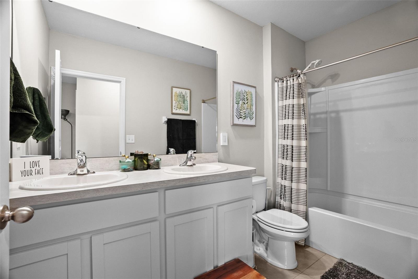Secondary Full Bath