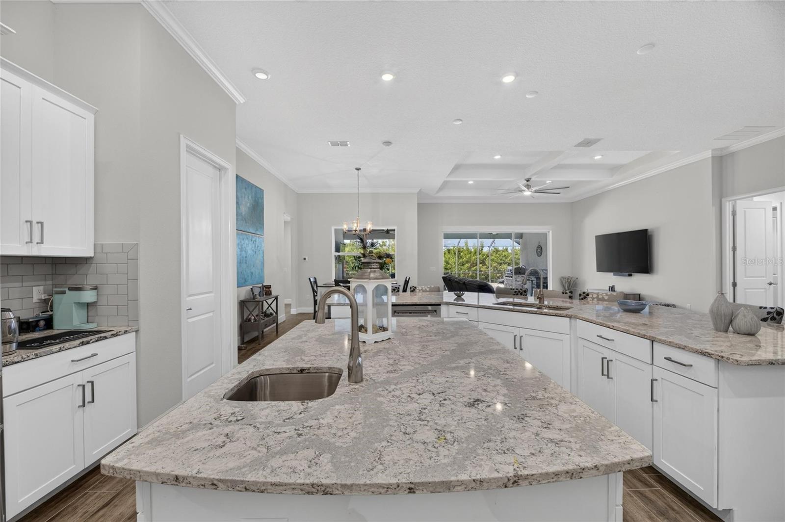 816 MANNS HARBOR DRIVE, Apollo Beach, FL 33572