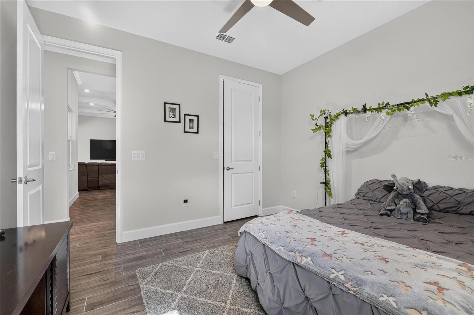 816 MANNS HARBOR DRIVE, Apollo Beach, FL 33572