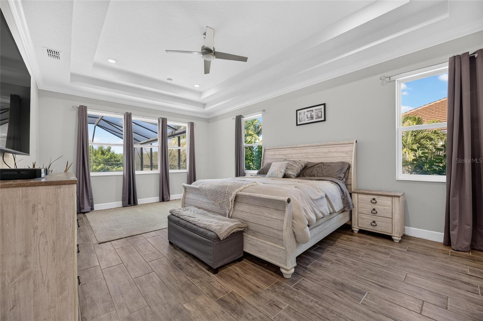 816 MANNS HARBOR DRIVE, Apollo Beach, FL 33572