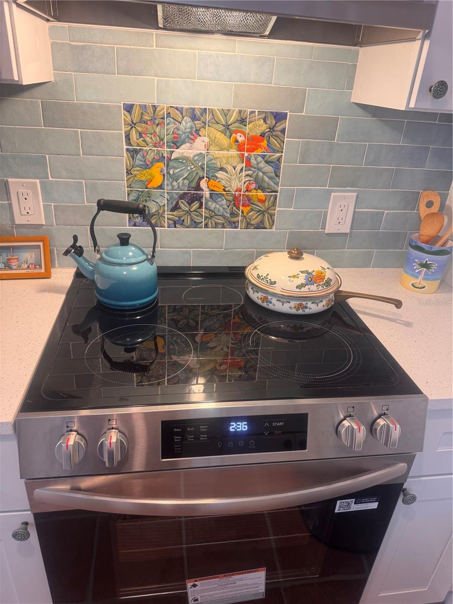 78 146TH AVENUE E, Madeira Beach, FL 33708 78 146TH AVENUE E, Madeira Beach, FL 33708