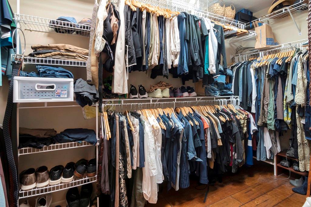 *Huge Primary Closet