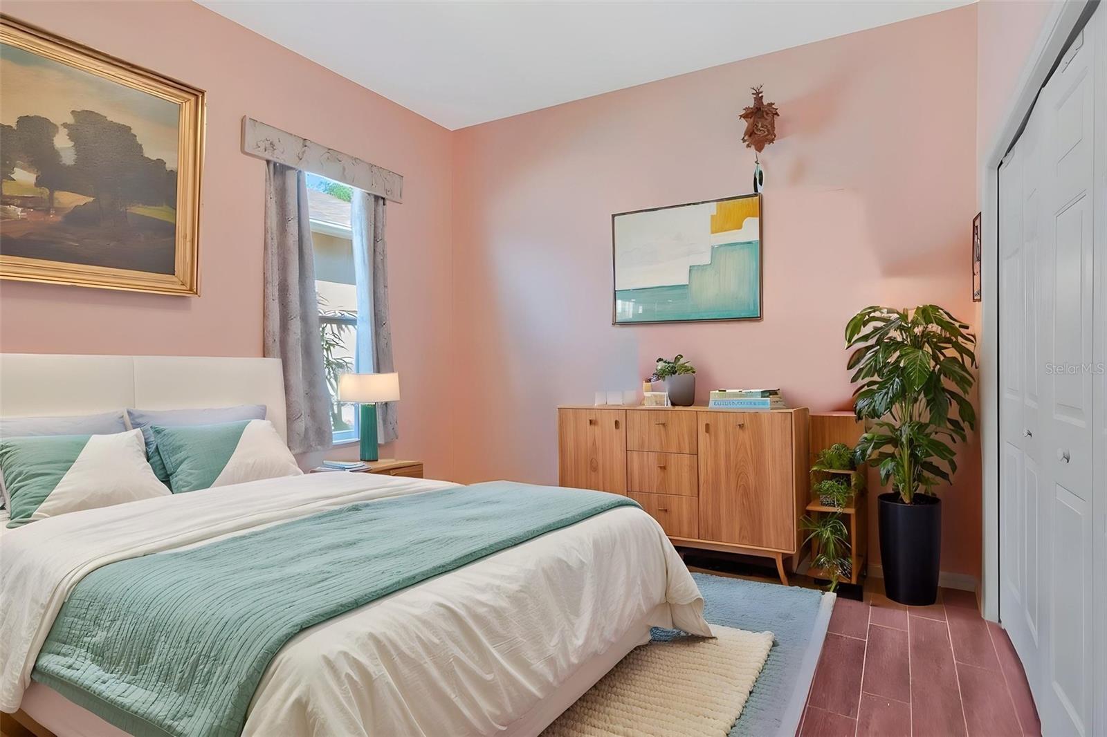 *Guest Room 3