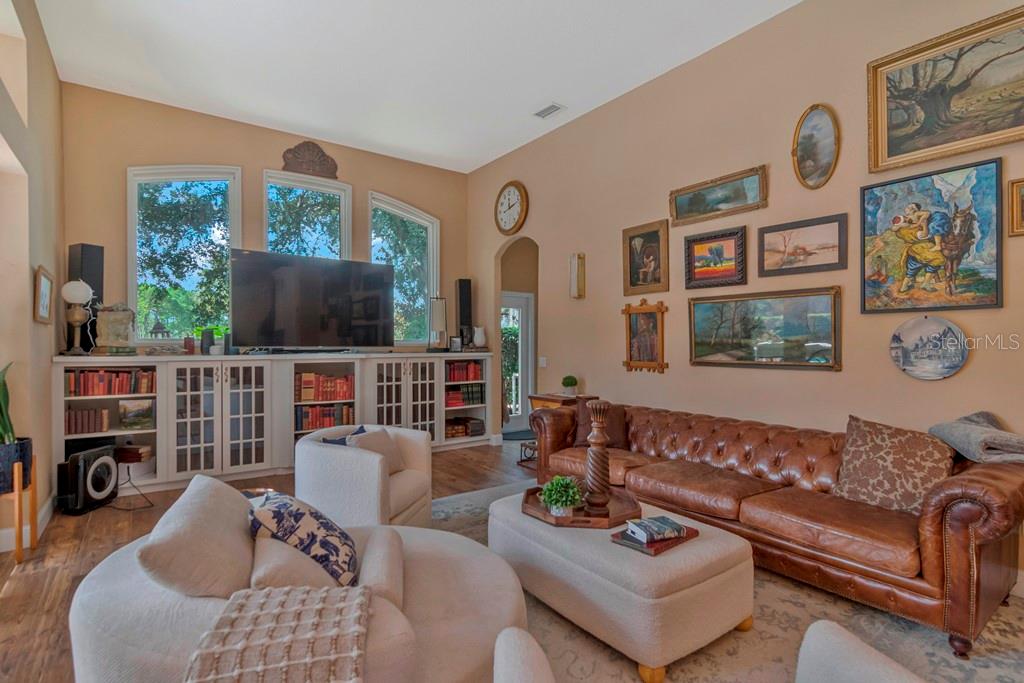 *Bight Living Space