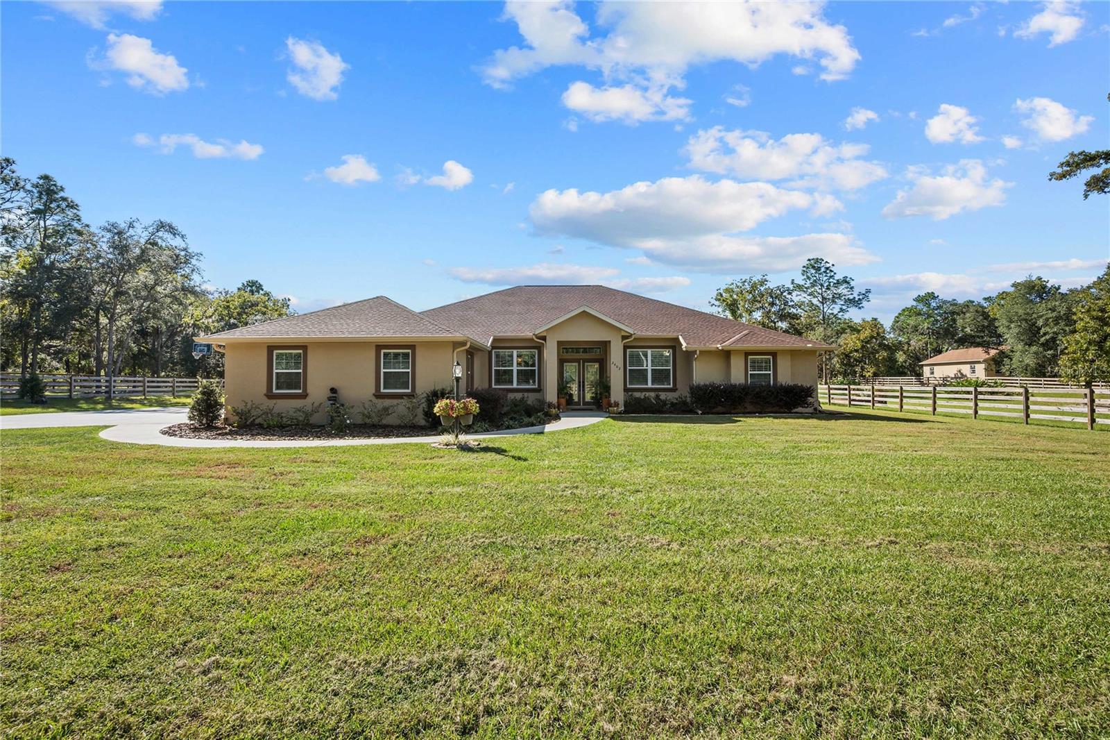 2402 N STAMPEDE DRIVE, Beverly Hills, FL 34465