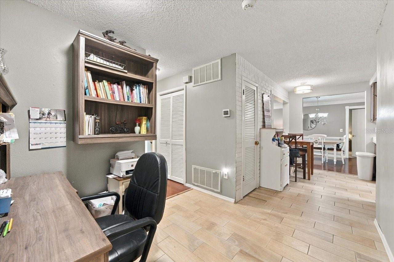 Extra FLex Space in Hallway