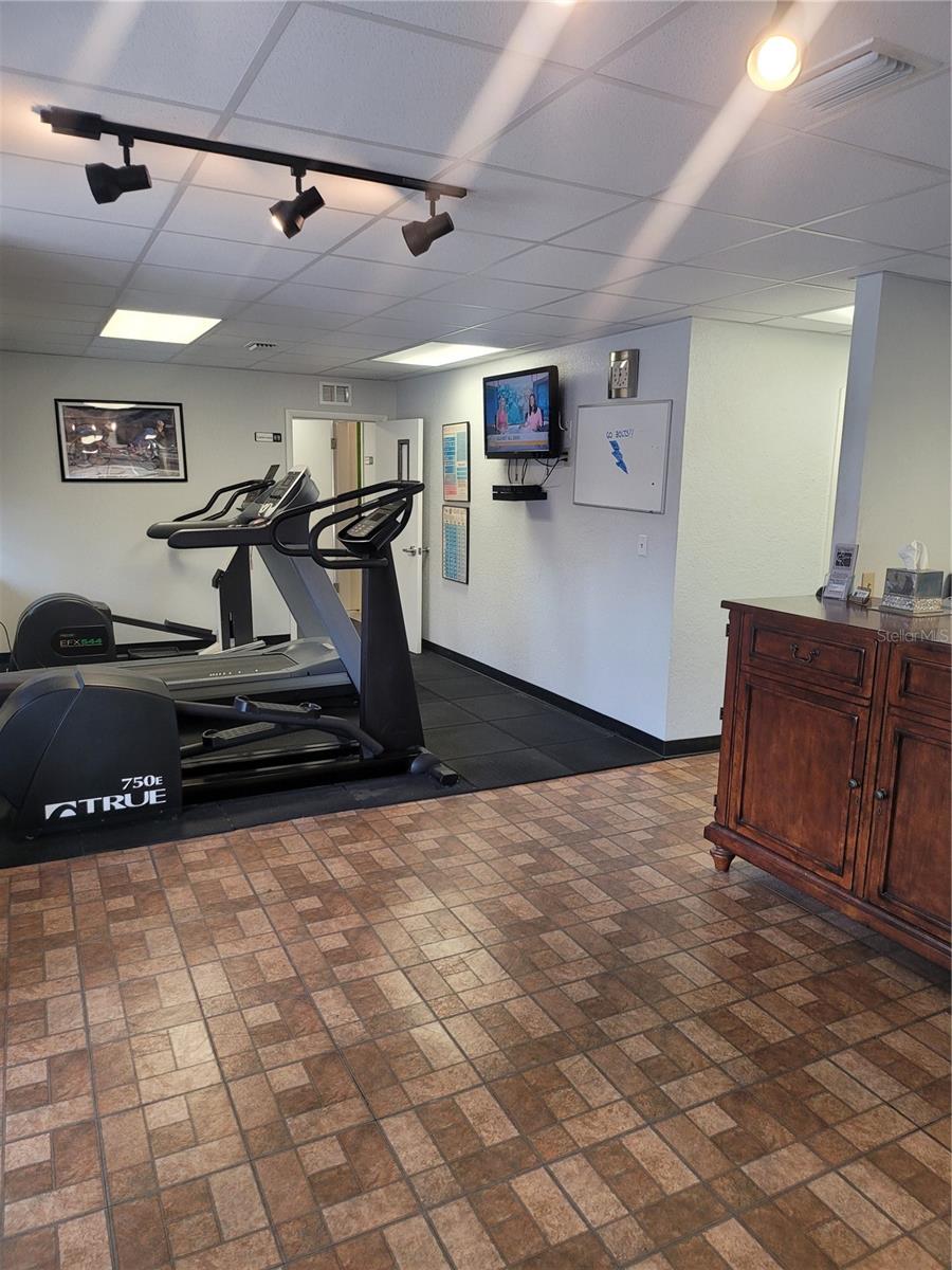814 S DALE MABRY HIGHWAY, Tampa, FL 33609 814 S DALE MABRY HIGHWAY, Tampa, FL 33609